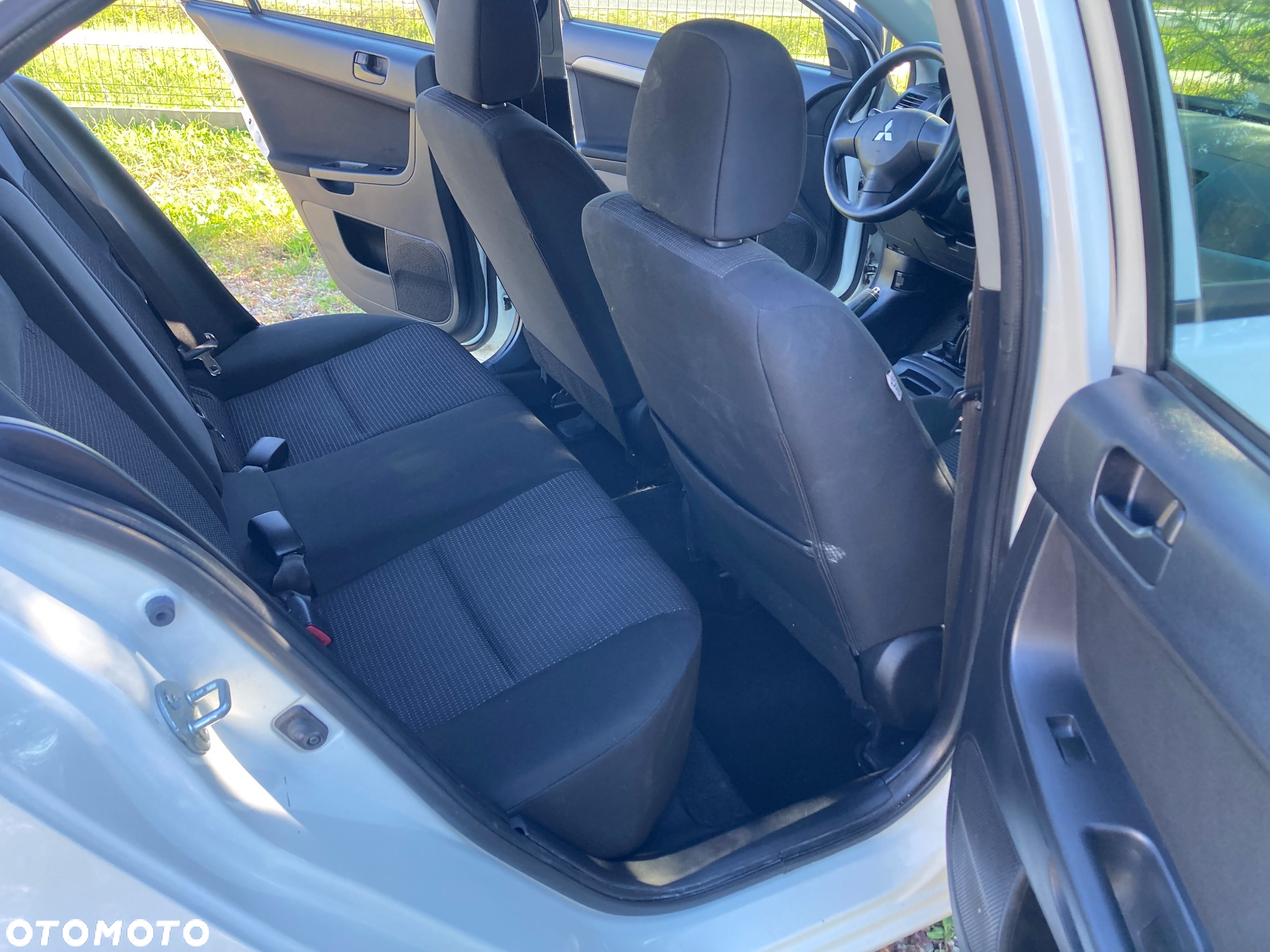 Mitsubishi Lancer 1.5 - 13