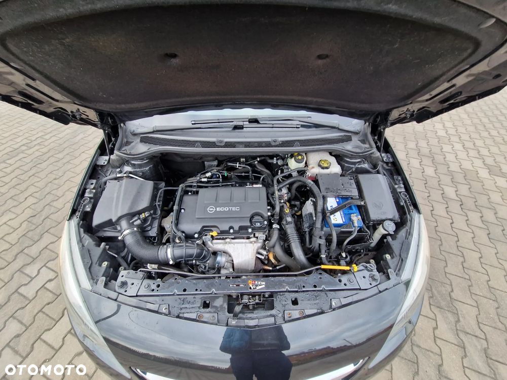 Opel Astra 1.4 Turbo - 19