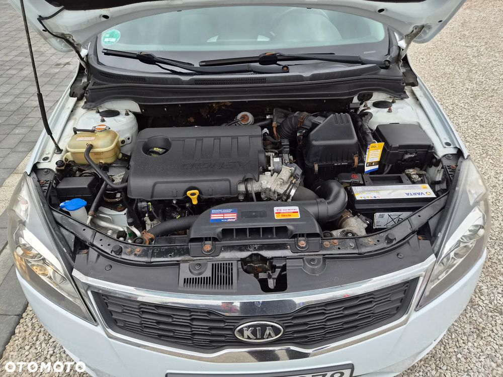 Kia Ceed - 24