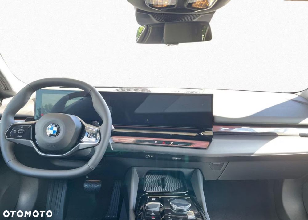 BMW Seria 5 520d mHEV - 6