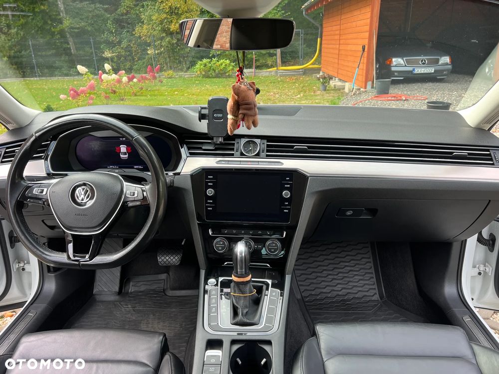 Volkswagen Passat - 10