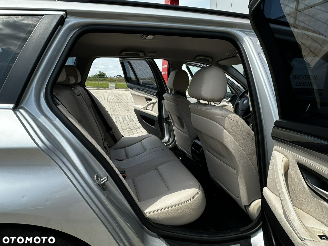 BMW Seria 5 525d Touring - 12