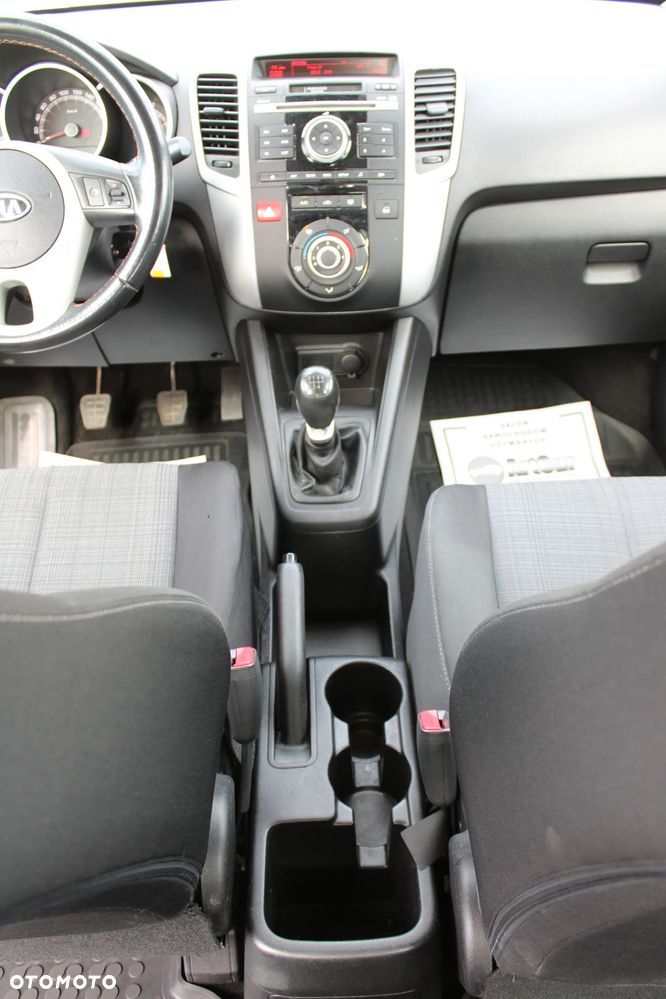 Kia Venga 1.4 CVVT Vision - 22