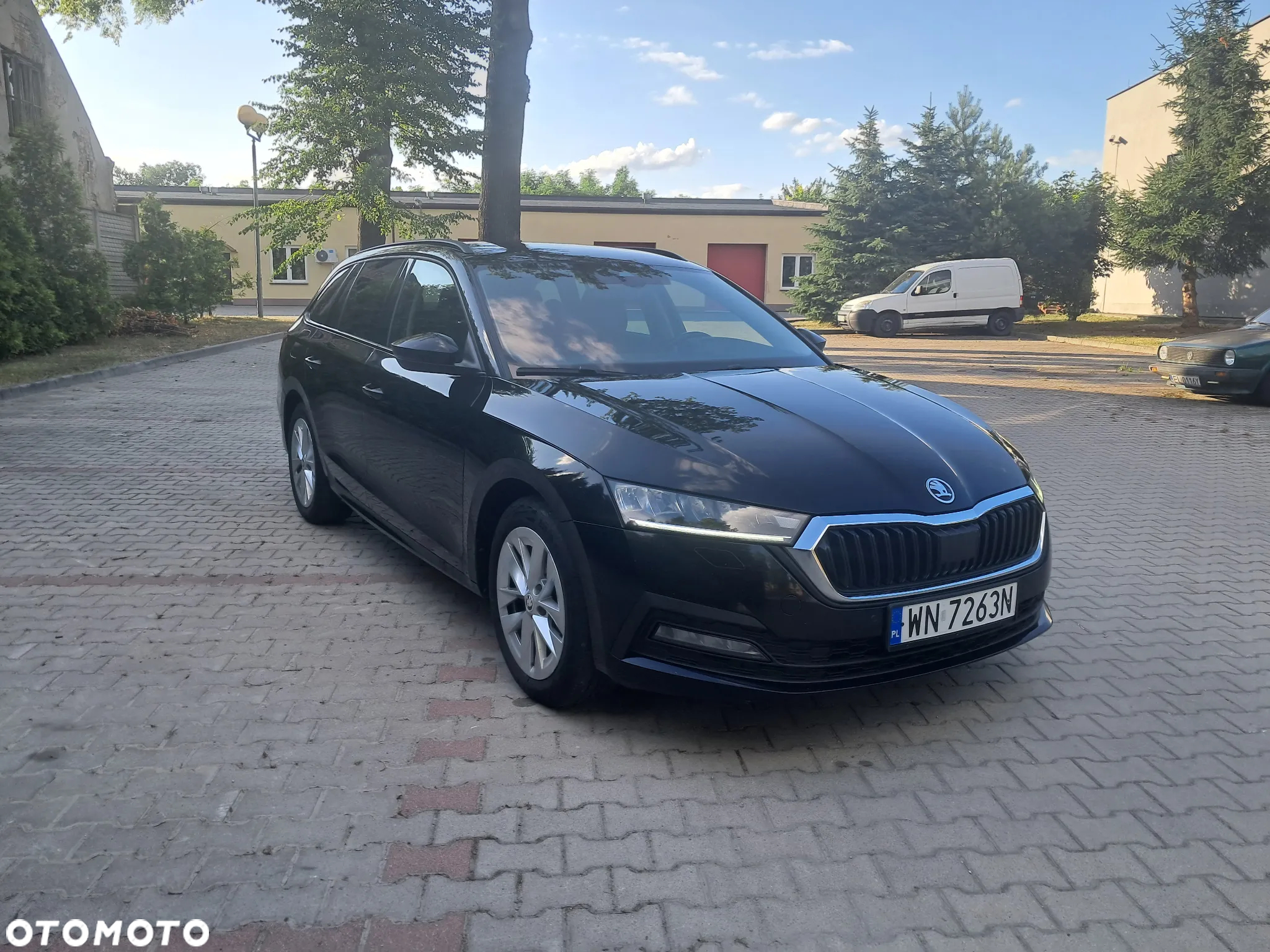 Skoda Octavia 2.0 TDI Ambition DSG - 2