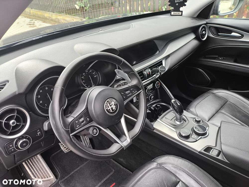 Alfa Romeo Stelvio 2.0 Turbo Executive Q4 - 6