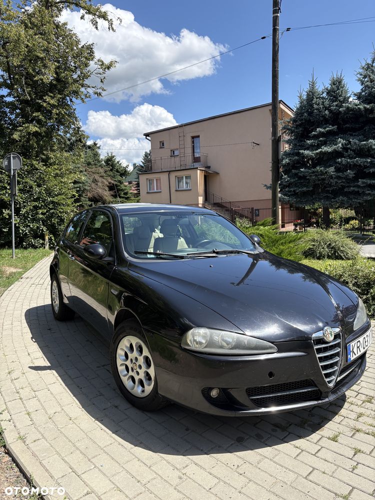 Alfa Romeo 147 - 2