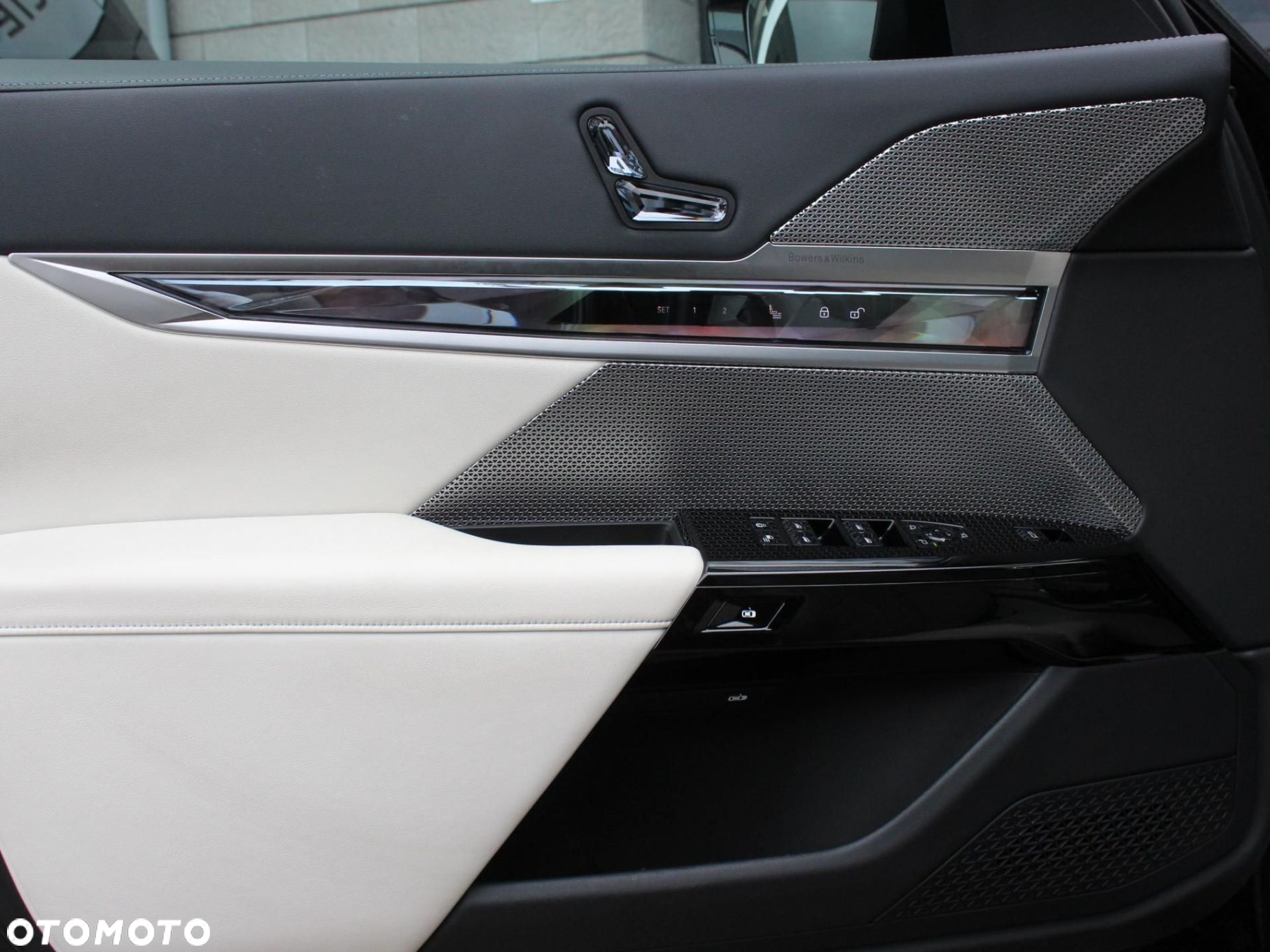 BMW i7 - 14