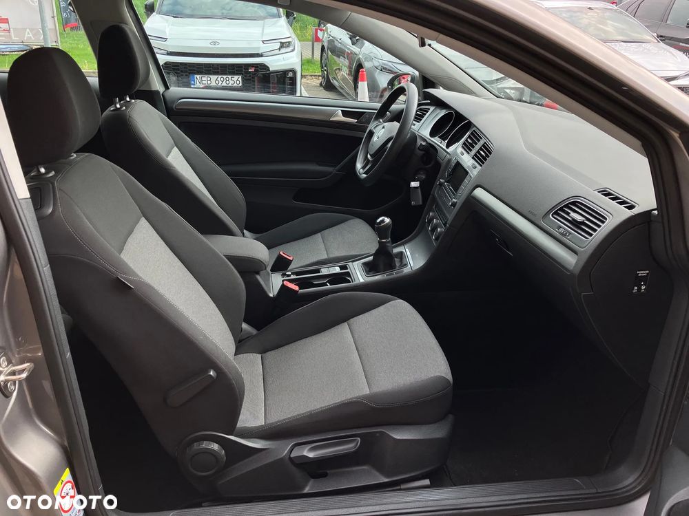 Volkswagen Golf 1.2 TSI BMT Trendline - 12