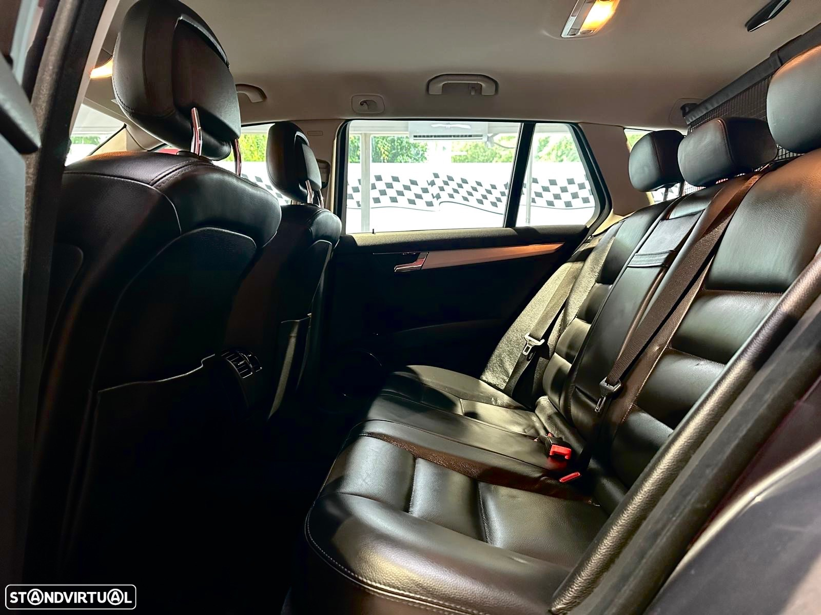 Mercedes-Benz C 220 CDi Avantgarde BlueEfficiency - 14