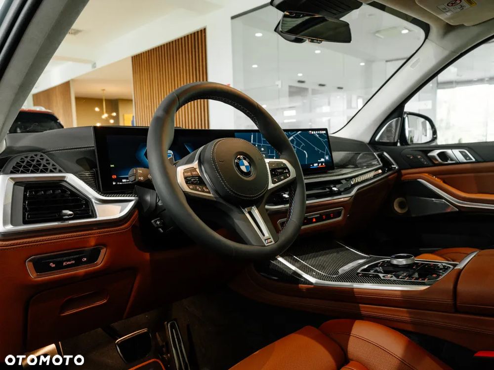 BMW X7 - 7
