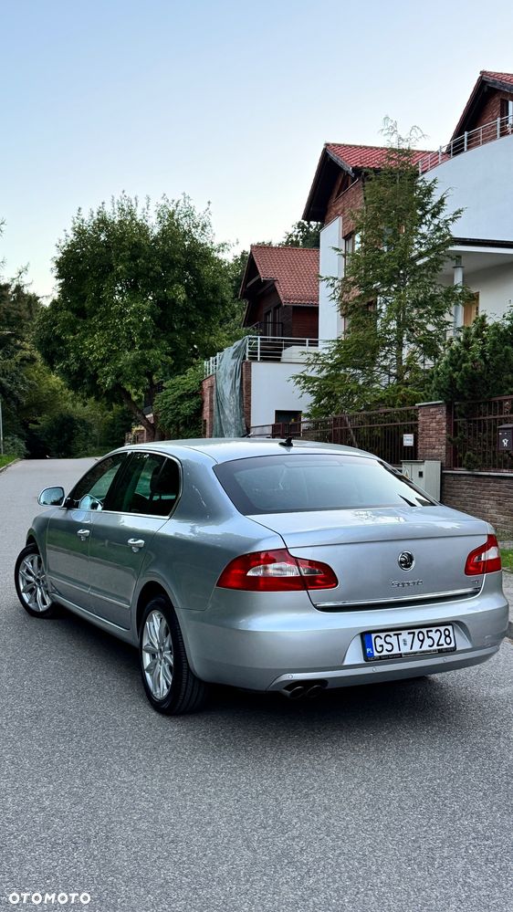 Skoda Superb 2.0 TDI Comfort DSG - 5