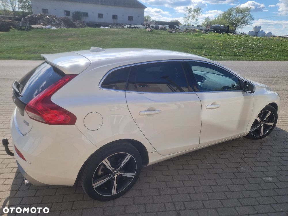 Volvo V40 D3 Geartronic RDesign - 6