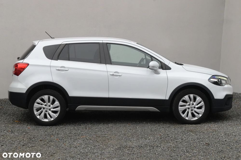 Suzuki SX4 S-Cross 1.0 T Comfort - 23