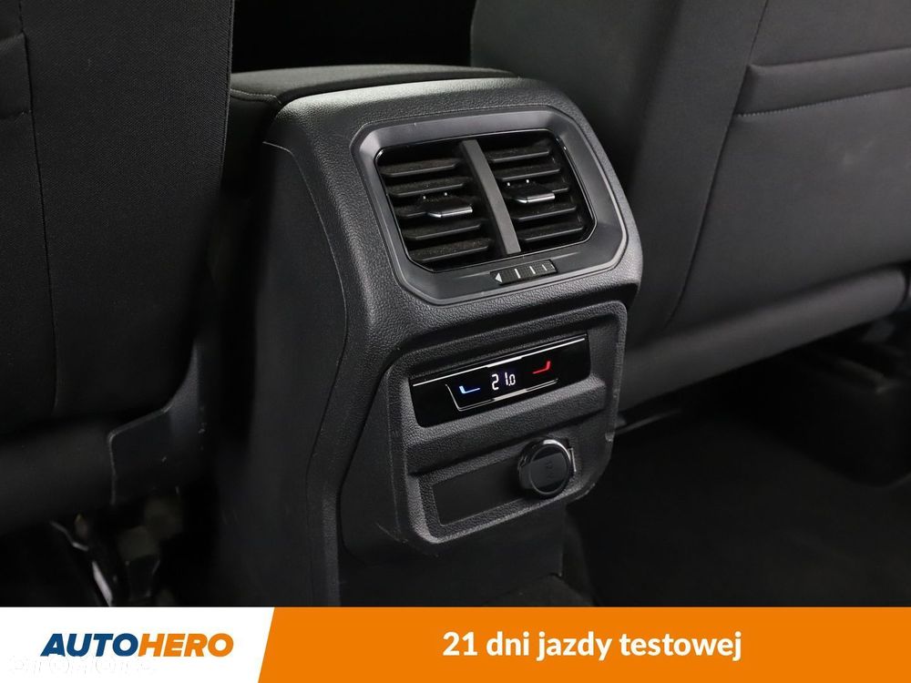 Volkswagen Tiguan - 35