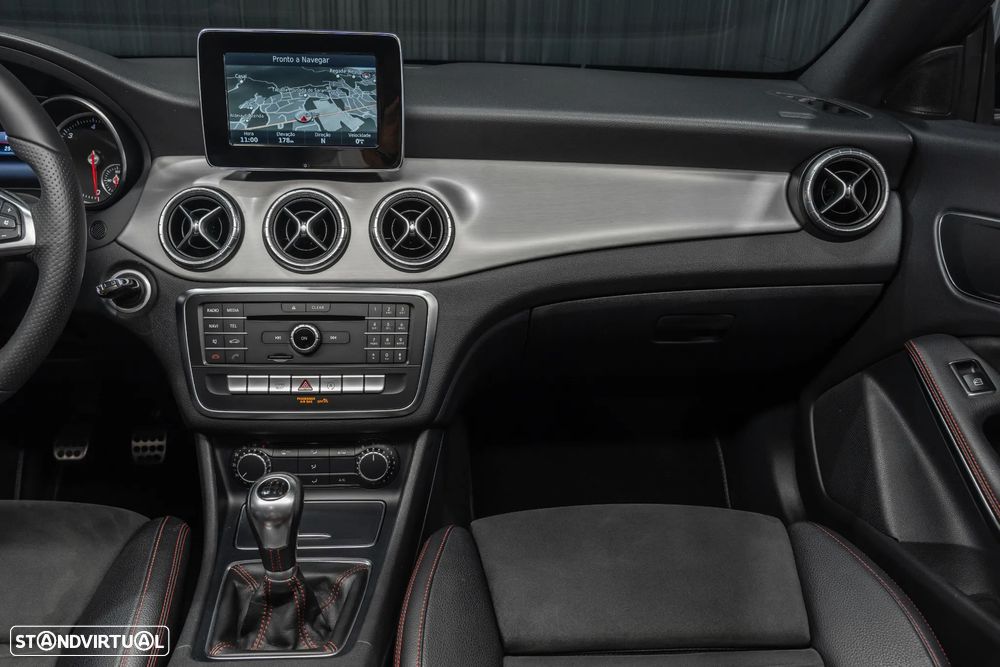 Mercedes-Benz CLA 200 d Shooting Brake AMG Line - 8