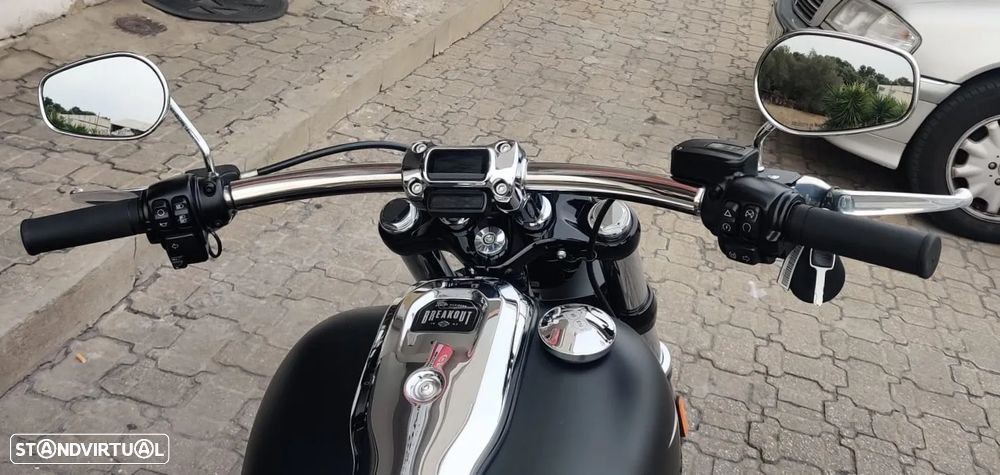 Harley-Davidson FX Breakout - 11
