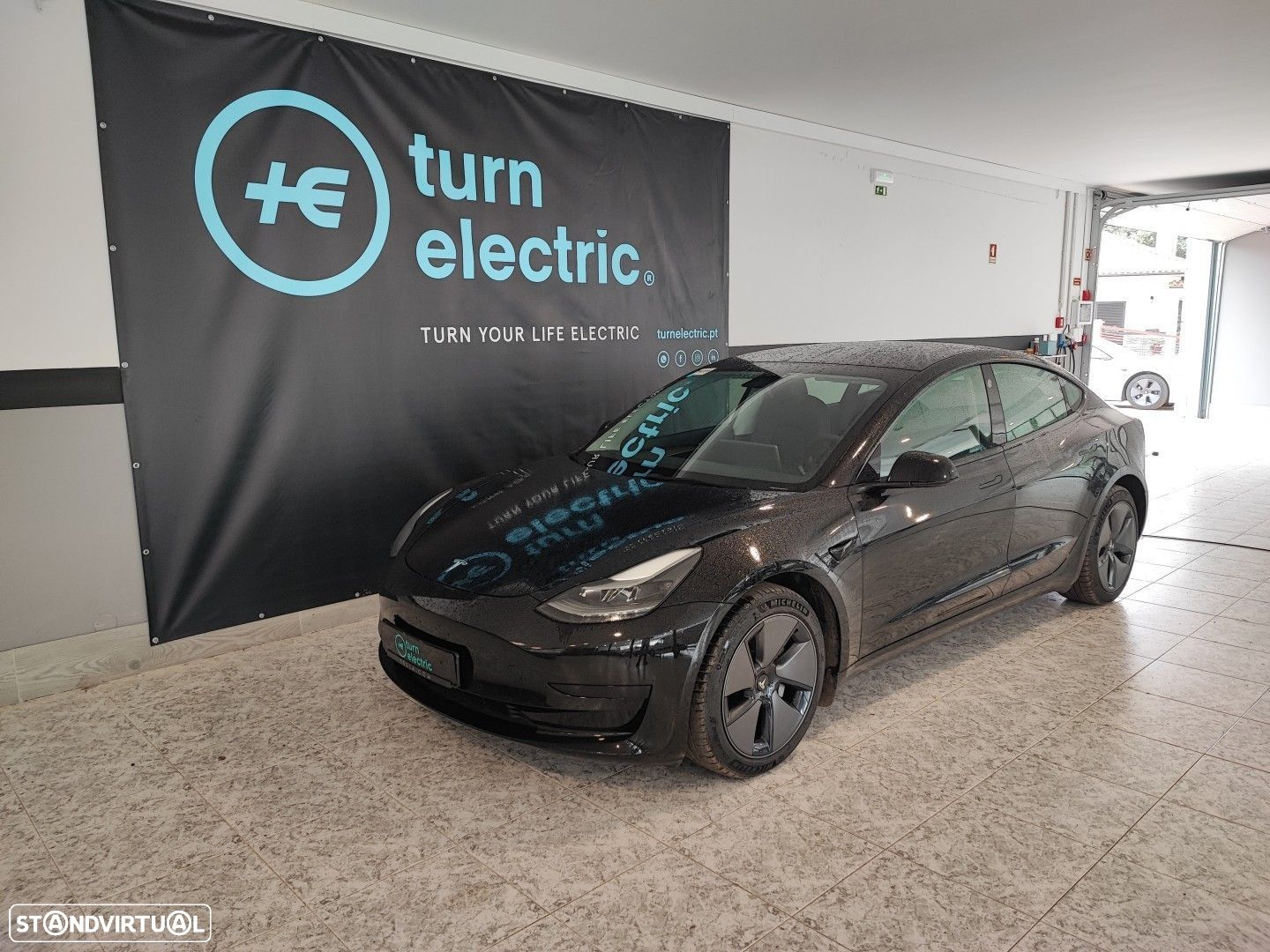 Tesla Model 3 Standard Range Plus RWD - 1