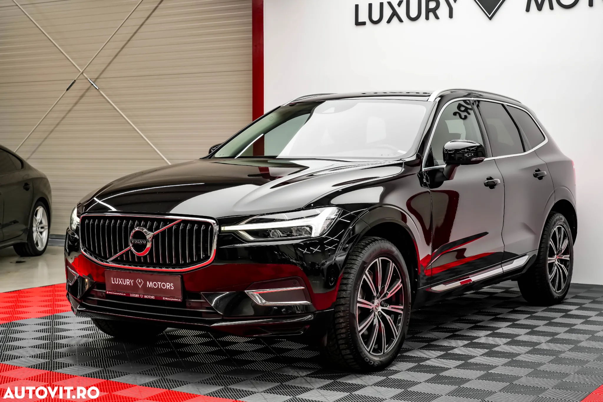 Volvo XC 60 B4 MHEV AWD Inscription - 8