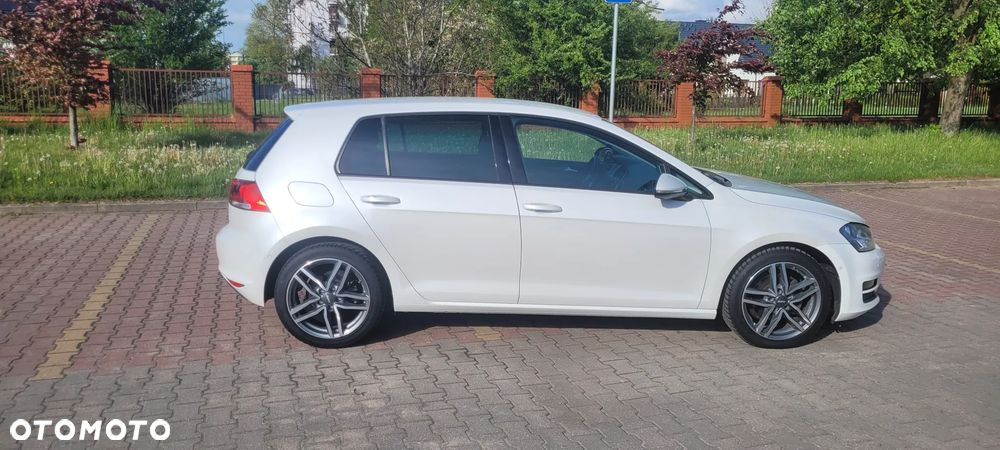 Volkswagen Golf - 2