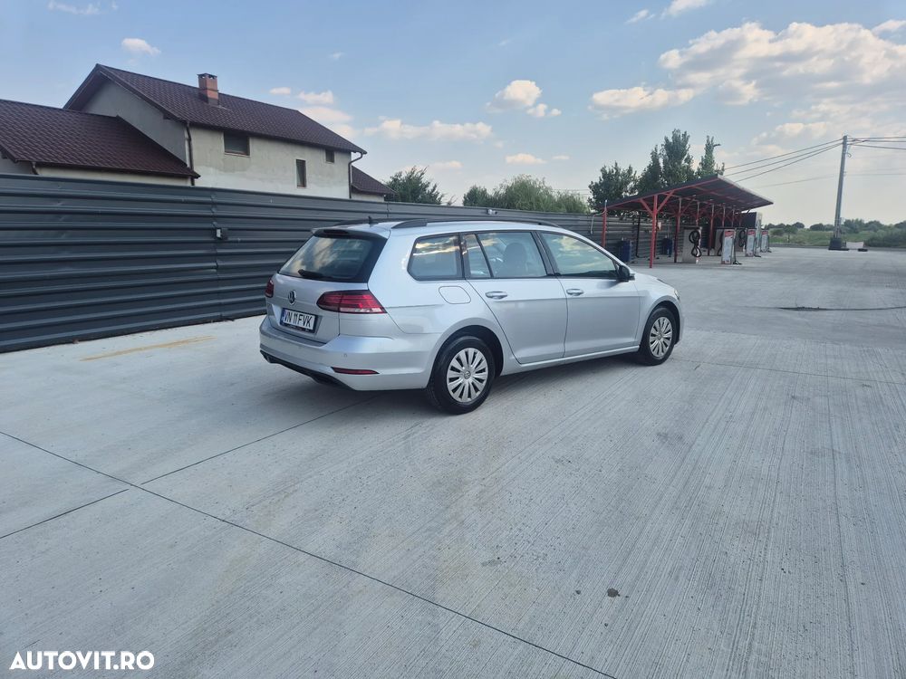 Volkswagen Golf 1.6 TDI SCR Comfortline - 3