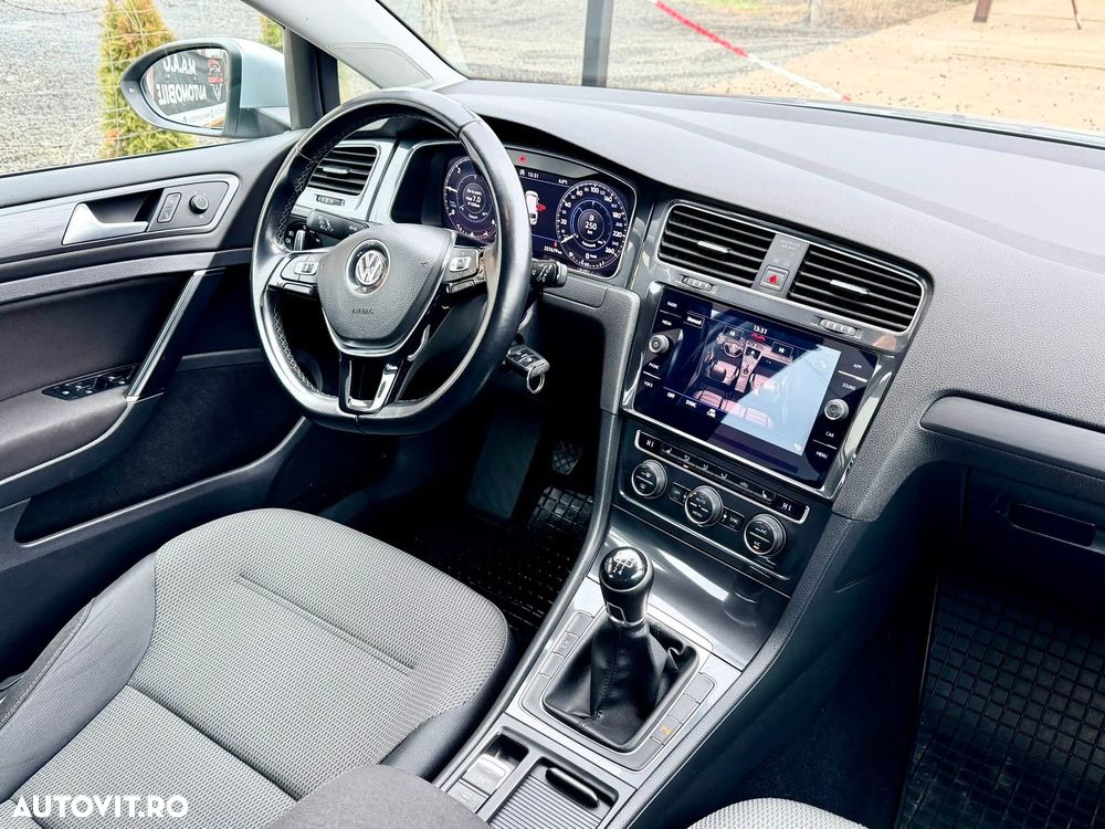 Volkswagen Golf 1.6 TDI Comfortline - 15