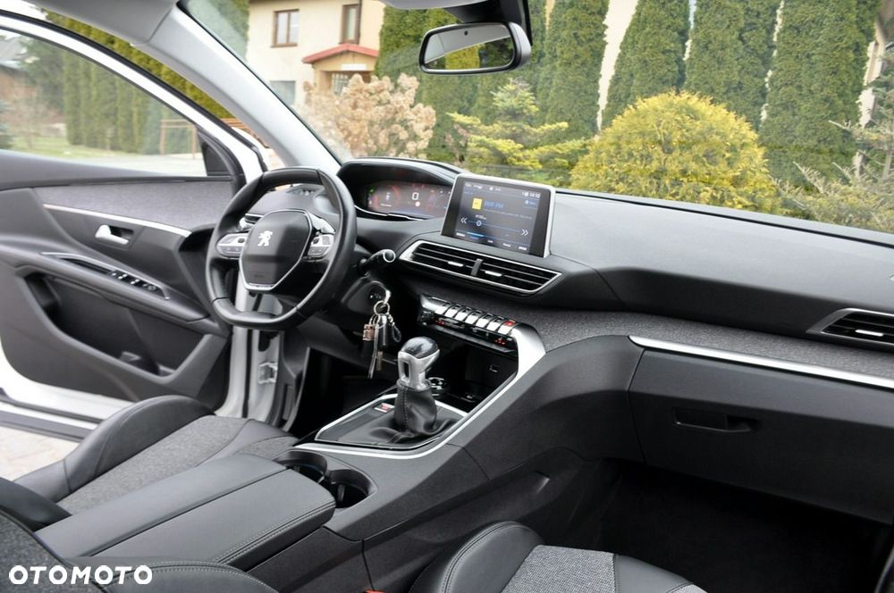 Peugeot 3008 - 24