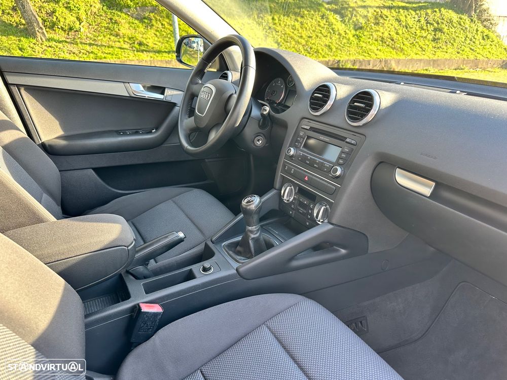 Audi A3 Sportback 1.6 TDI Attraction - 28