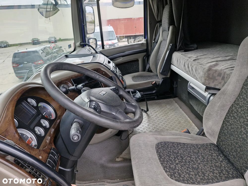 DAF XF 105.460 - 8