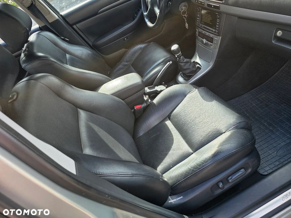 Toyota Avensis 2.2 D-4D Prestige - 11