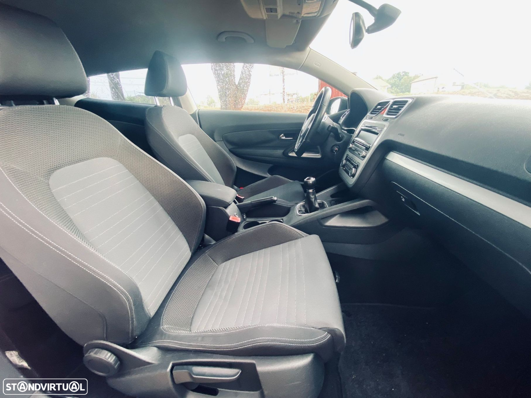 VW Scirocco 2.0 TDI Sport - 33