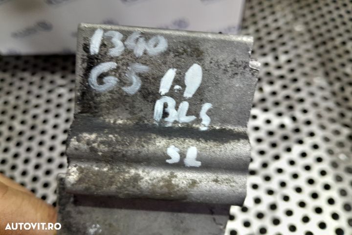 Capac distributie inferior 038103153D 038103153D Volkswagen VW Golf 5 - 3