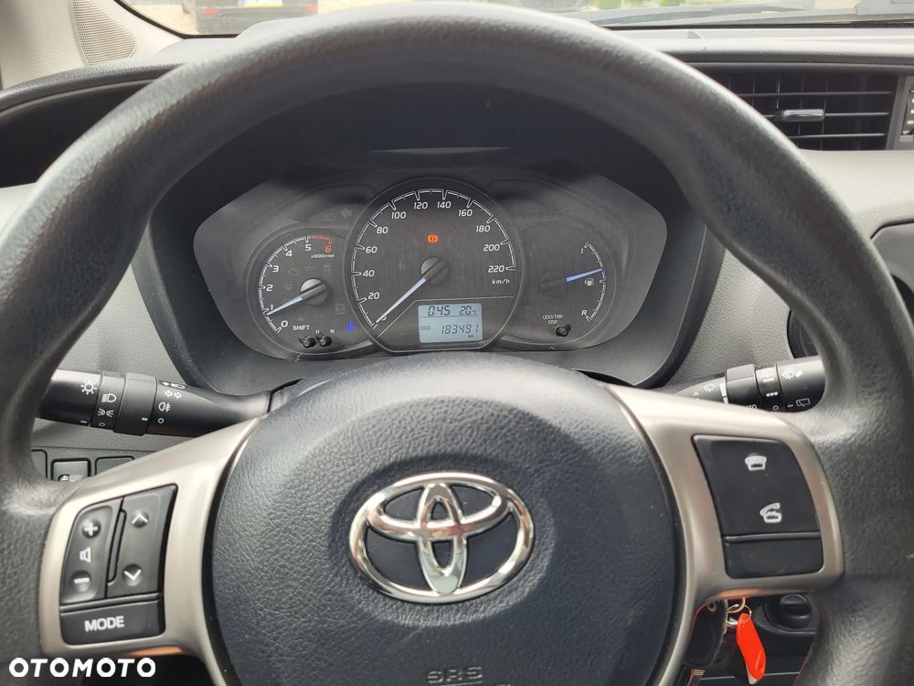 Toyota Yaris 1.4 D-4D Active - 5