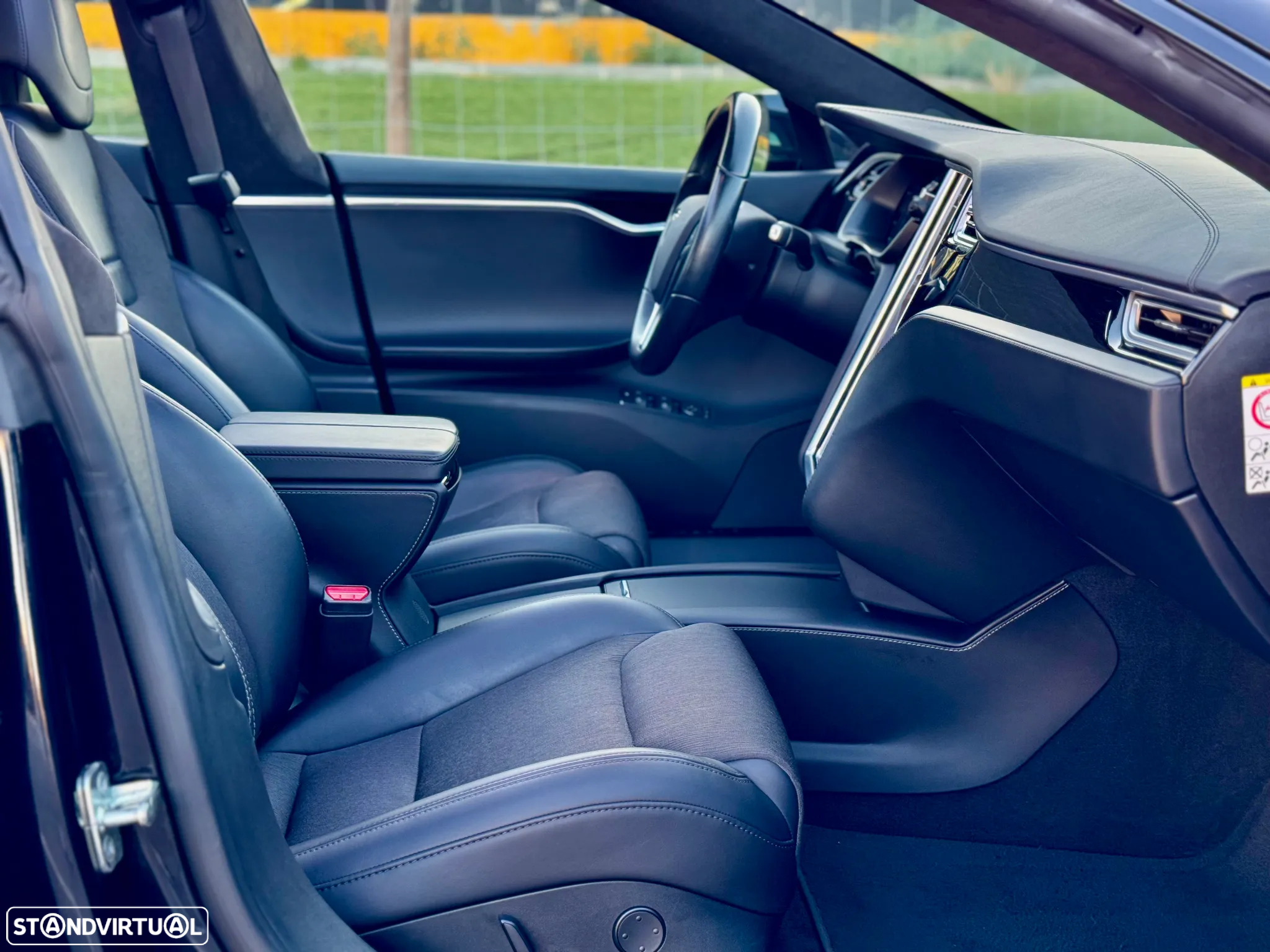 Tesla Model S - 33