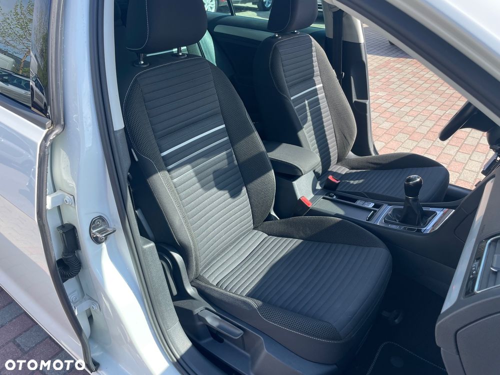 Volkswagen Golf 1.6 TDI BlueMotion Technology Cup - 20