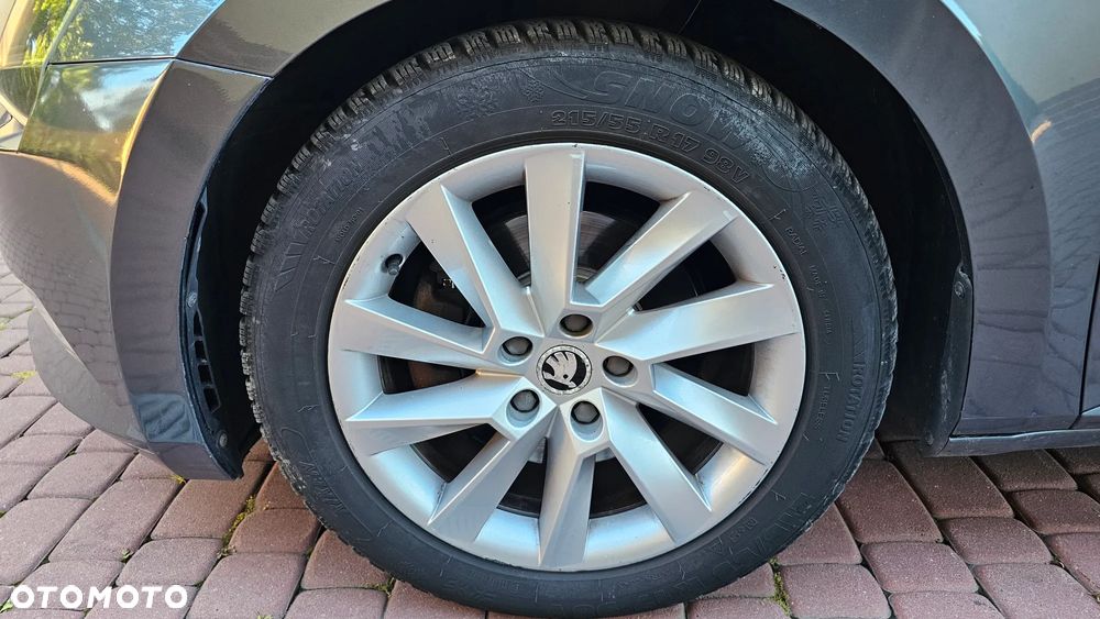 Skoda Superb 2.0 TDI Ambition DSG - 28