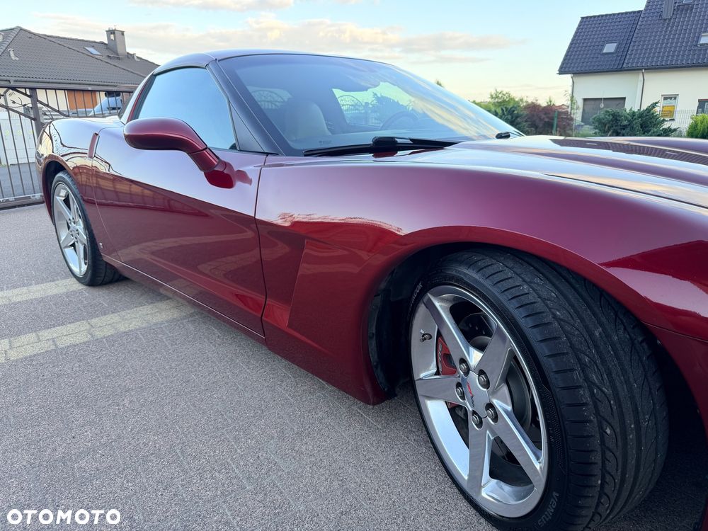 Chevrolet Corvette - 16