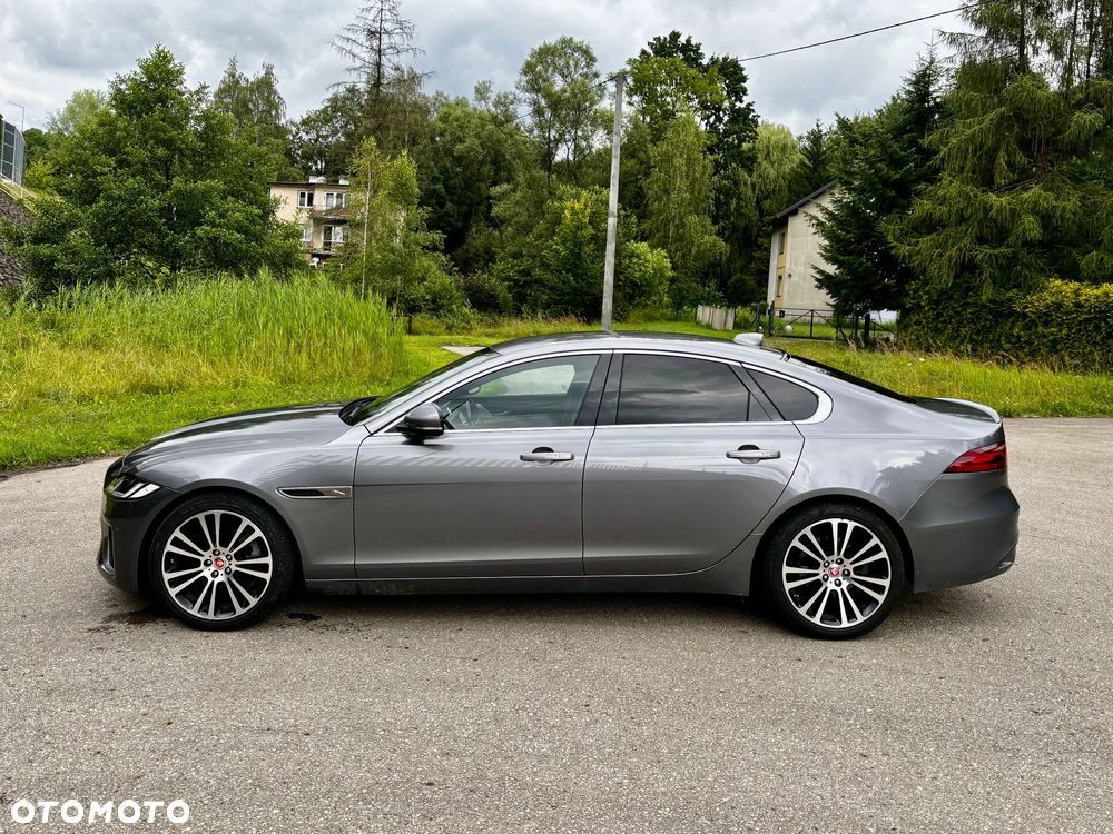 Jaguar XF - 4