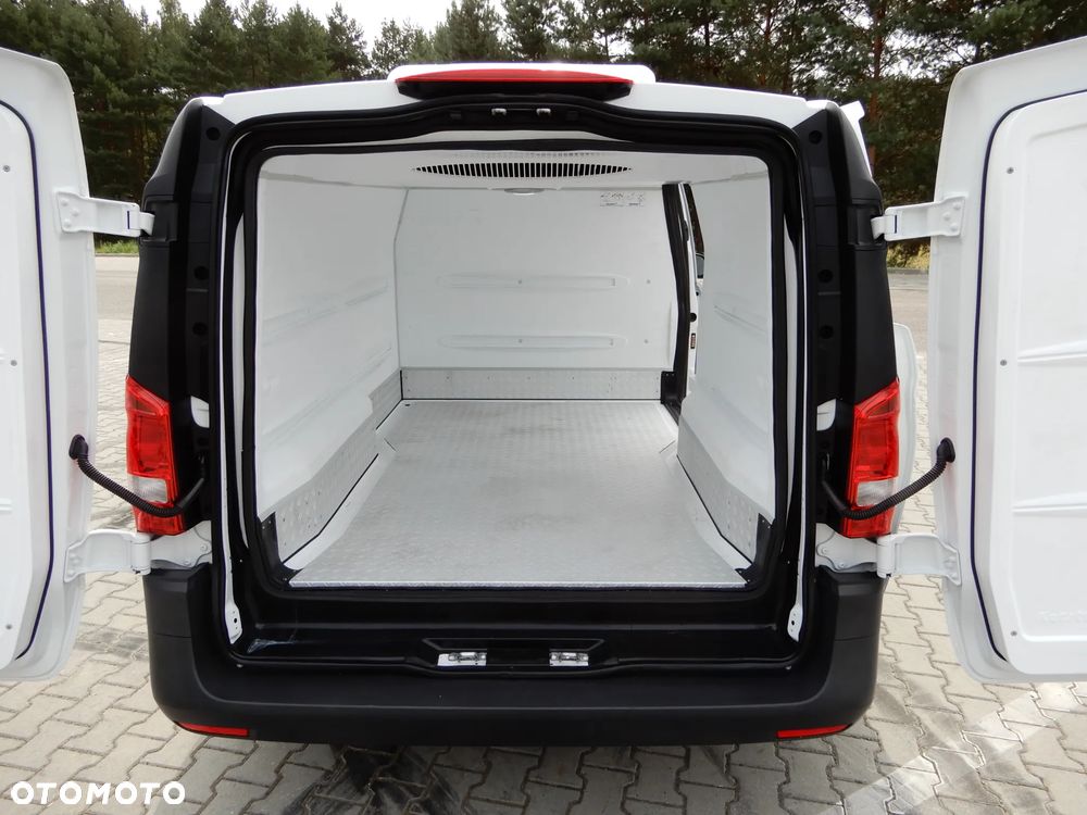 Mercedes-Benz VITO 114 CDI KERSTNER -20 st. C LONG Długi L2 Model W447 Silnik 2.2 CDI 136 KM Serwis ASO Do Ostatniego Kilometra Stan Jak Nowy UNIKAT - 19