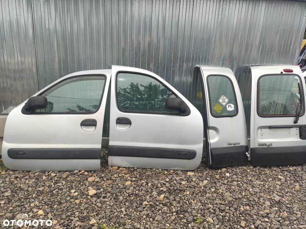 KL Drzwi Prawy Lewy Przód Tył Gołe RENAULT KANGOO I 97- LIFT TEB64 SREBRNE