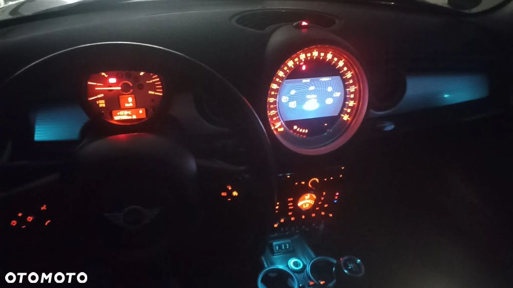 MINI Cooper Standard - 16