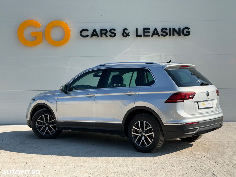 Volkswagen Tiguan - 11