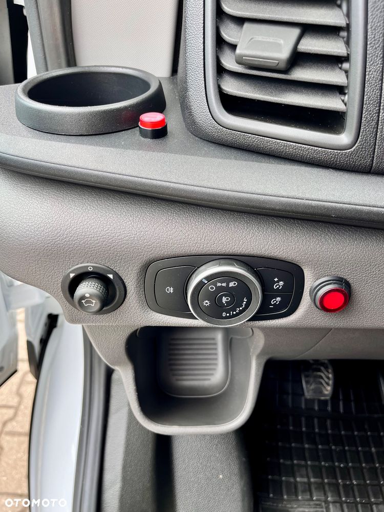 Ford Transit - 17