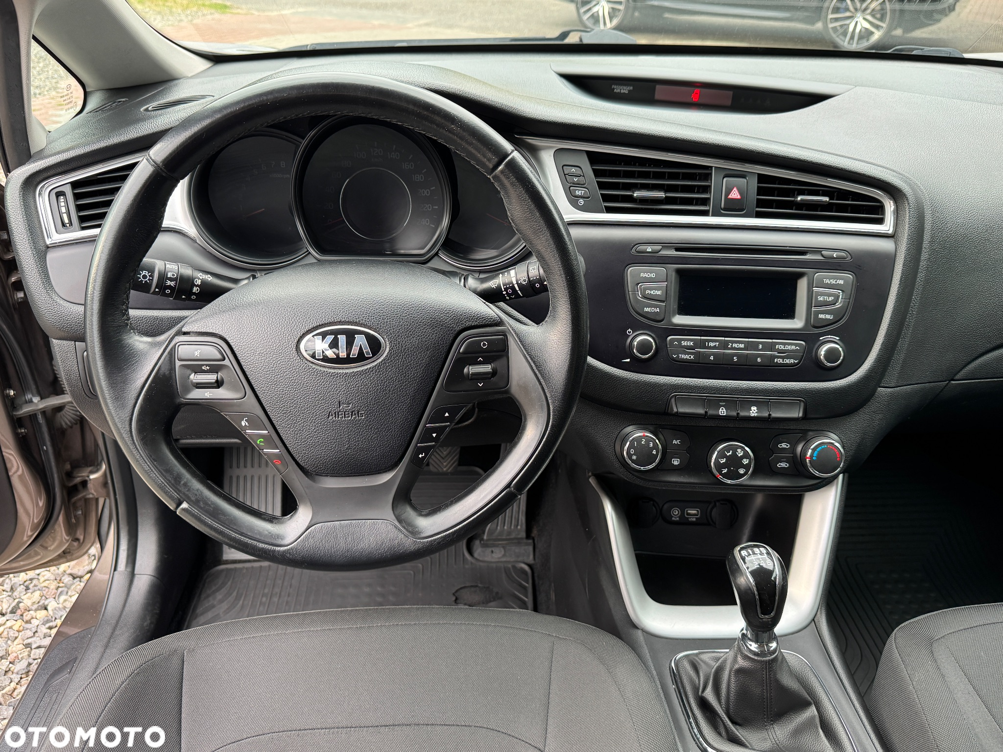 Kia Ceed Cee'd 1.6 GDI L - 10
