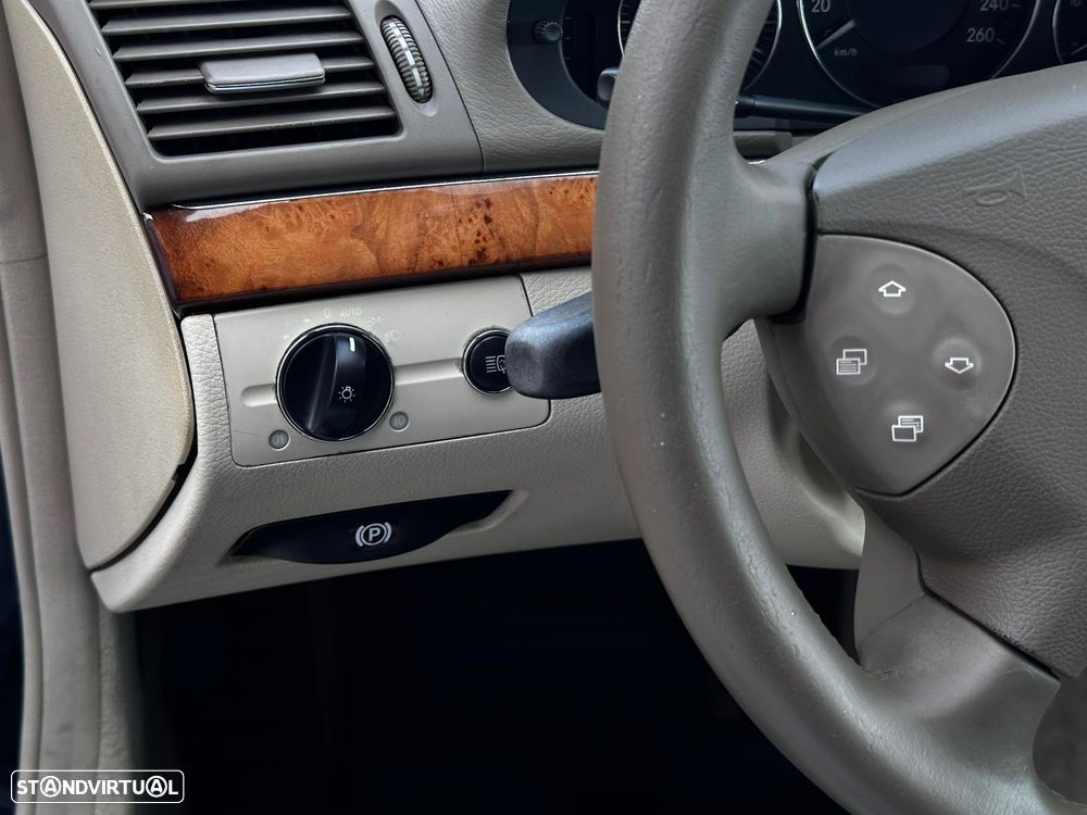 Mercedes-Benz E 220 CDI Auto Elegance - 25