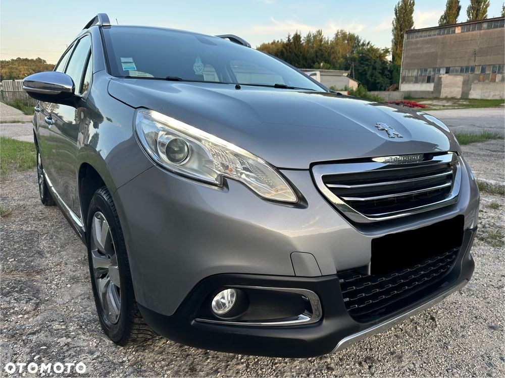 Peugeot 2008 1.2 Pure Tech Allure S&S - 2