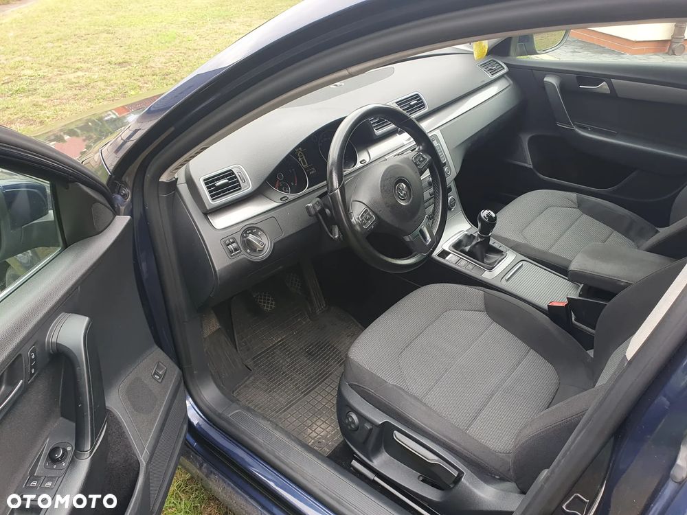 Volkswagen Passat 2.0 TDI Highline - 6