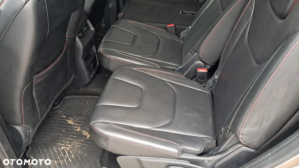 Ford S-Max ver-2-0-ecoblue-st--line - 13