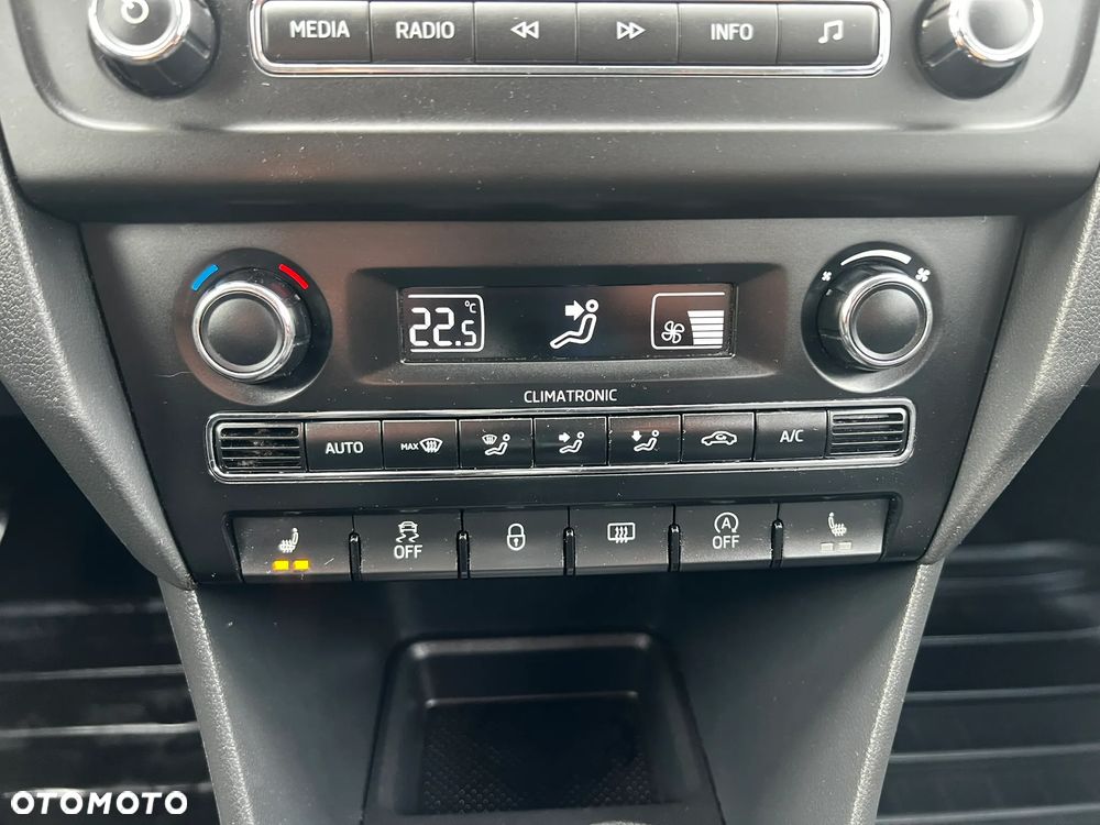 Skoda RAPID Spaceback 1.6 TDI Elegance - 17