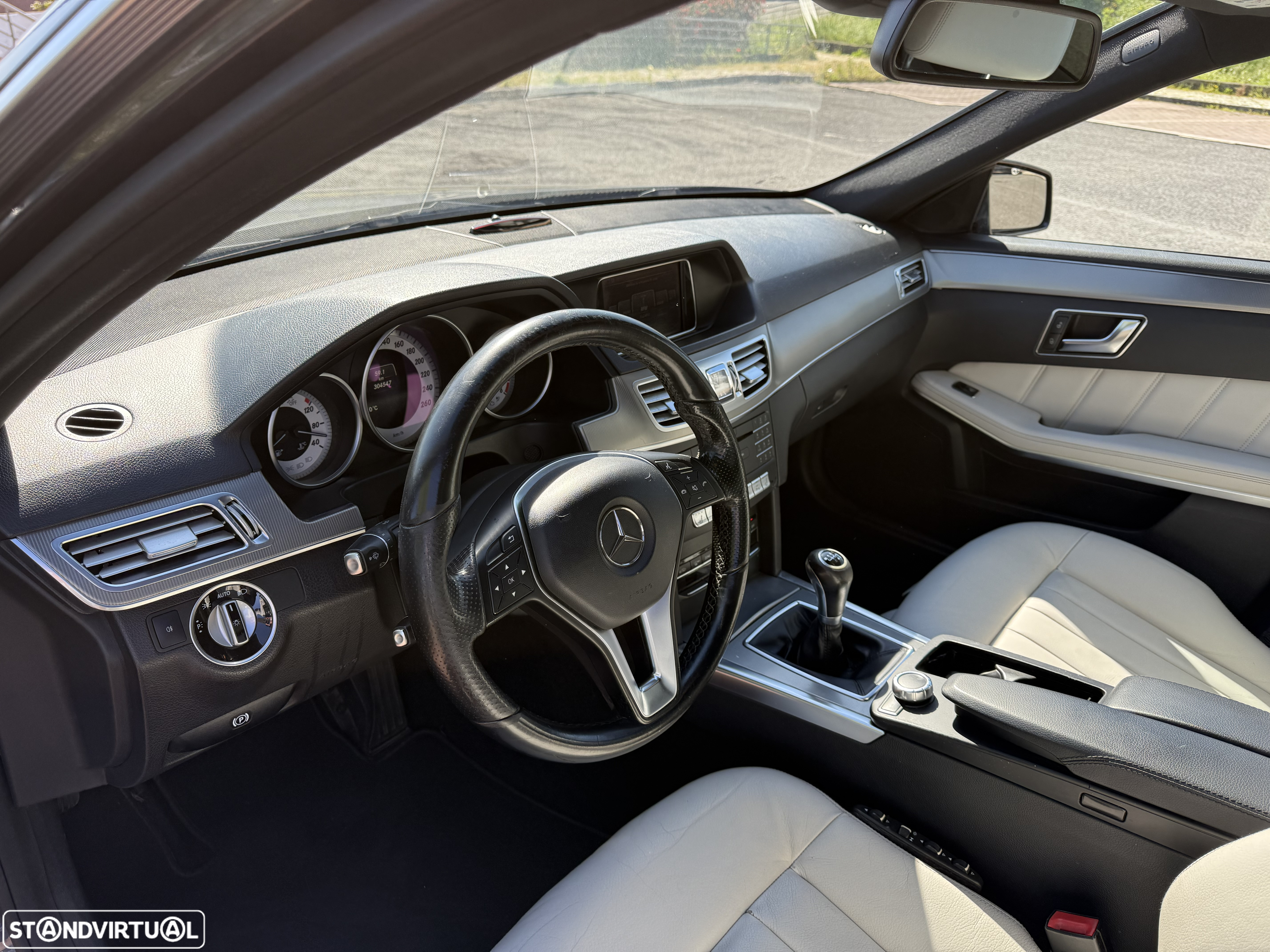 Mercedes-Benz E 220 BlueTEC Avantgarde - 21