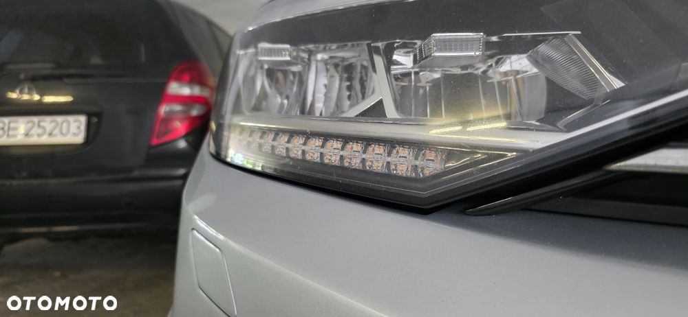 Volkswagen Touran 2.0 TDI BMT Comfortline DSG - 21